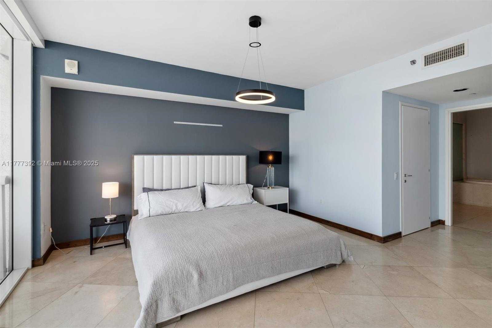 Small Image of 450 ALTON RD #1404, Miami Beach Number 9