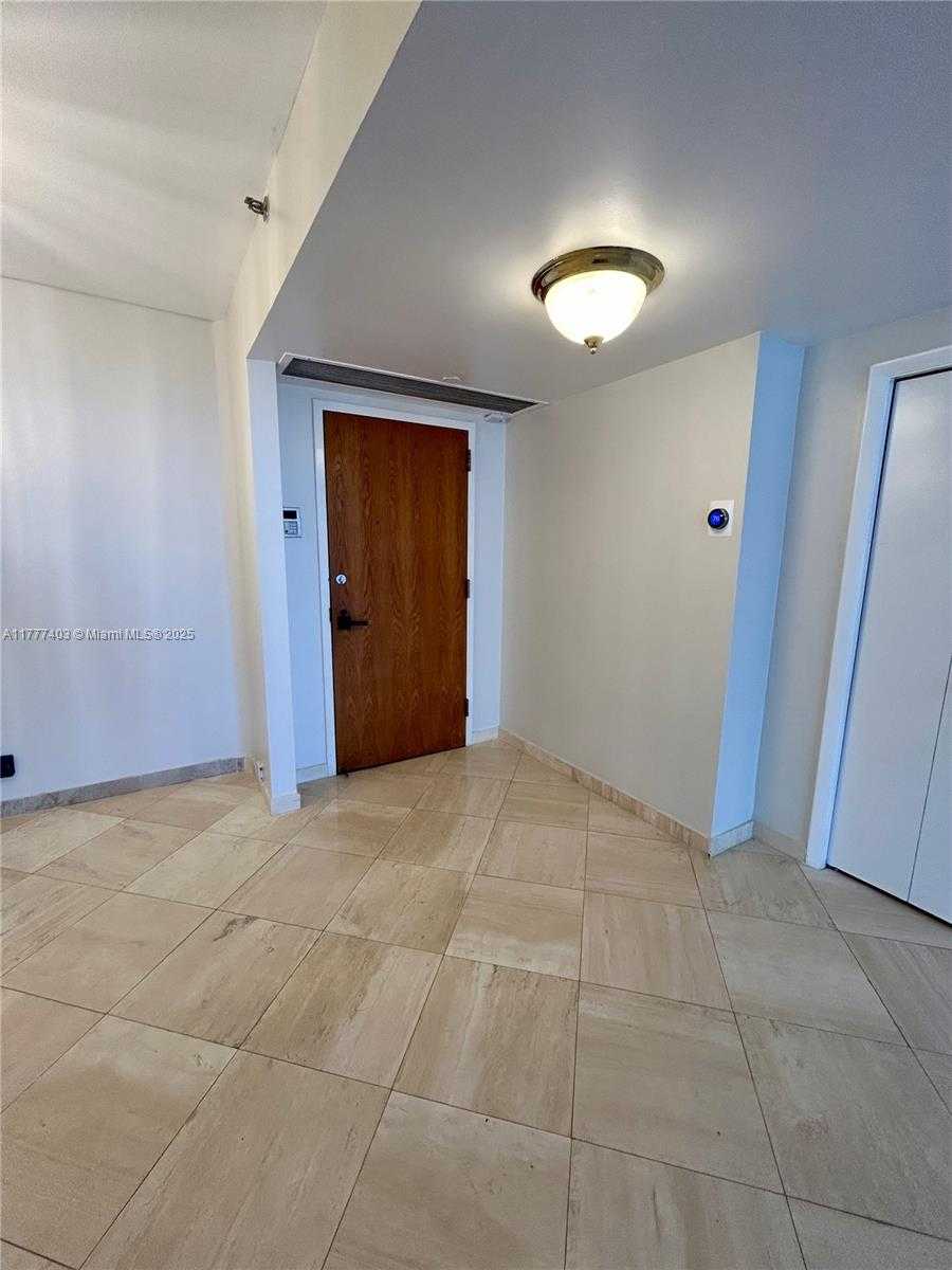 Small Image of 20191 EAST COUNTRY CLUB DR #2504, Aventura Number 7