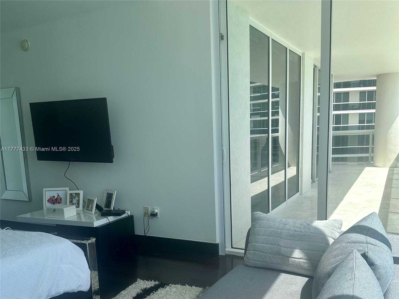 Small Image of 1850 SOUTH OCEAN DR #3701, Hallandale Beach Number 39