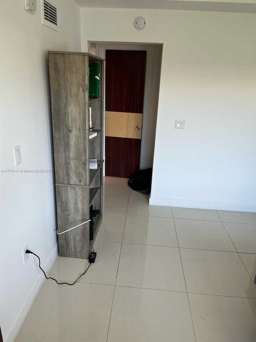 Small Image of 9195 COLLINS AVE #509, Surfside Number 20