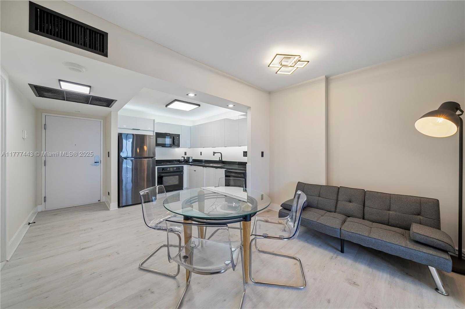 Small Image of 2301 COLLINS AVE #1130, Miami Beach Number 10