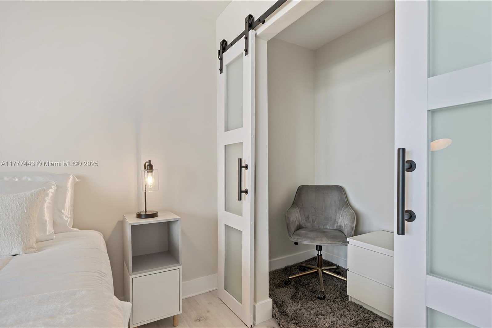 Small Image of 2301 COLLINS AVE #1130, Miami Beach Number 11