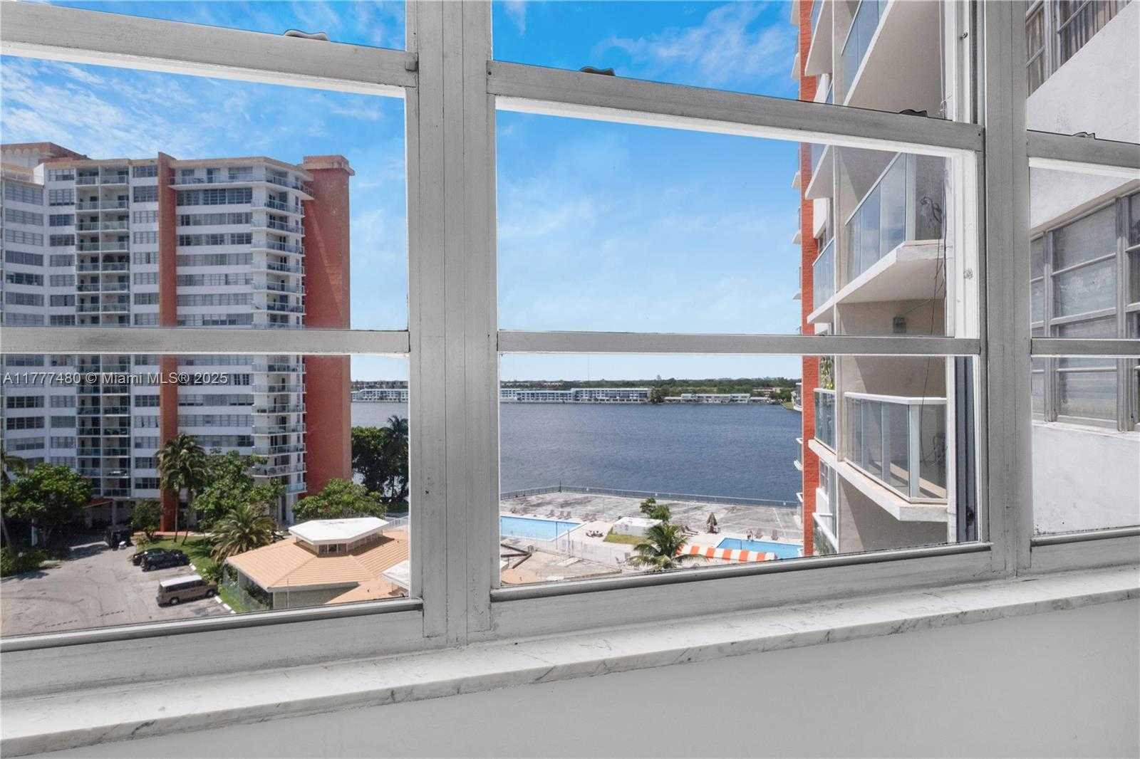 Small Image of 1351 NORTH EAST MIAMI GARDENS DR #722E, Miami Number 10