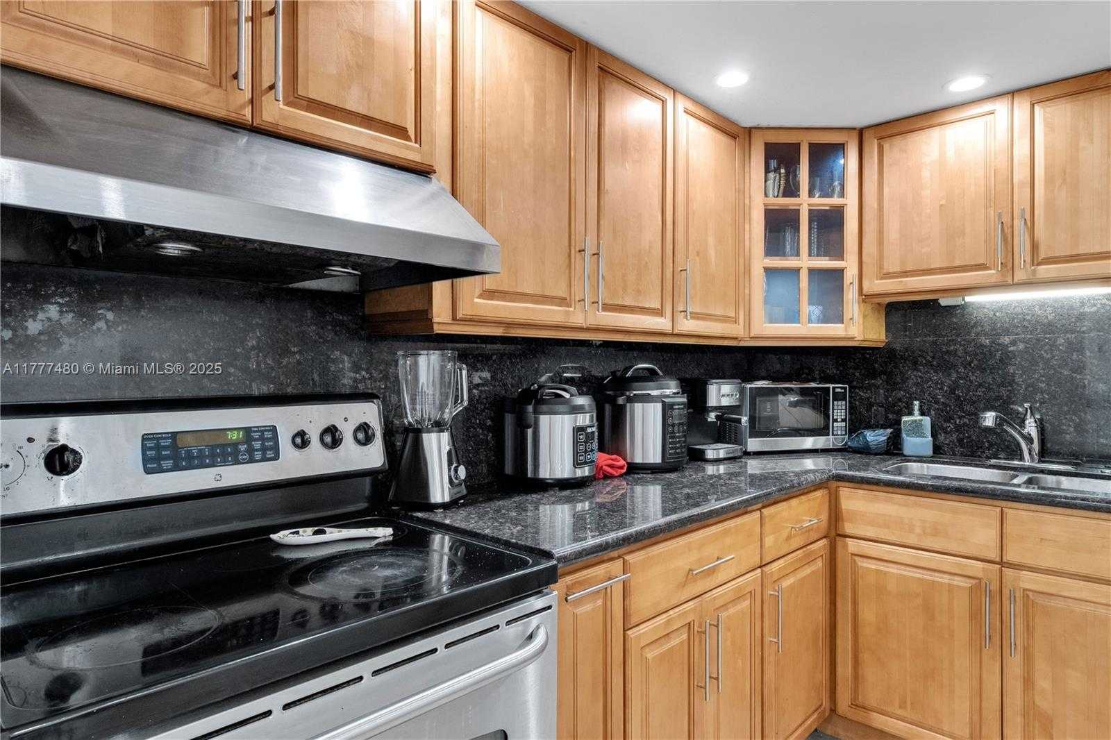 Small Image of 1351 NORTH EAST MIAMI GARDENS DR #722E, Miami Number 14