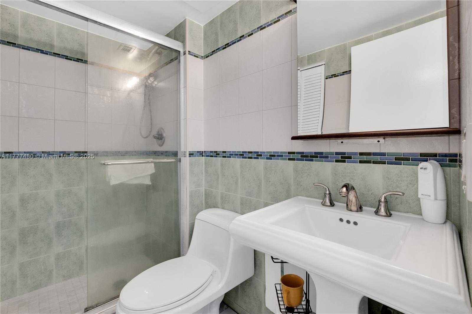 Small Image of 1351 NORTH EAST MIAMI GARDENS DR #722E, Miami Number 19