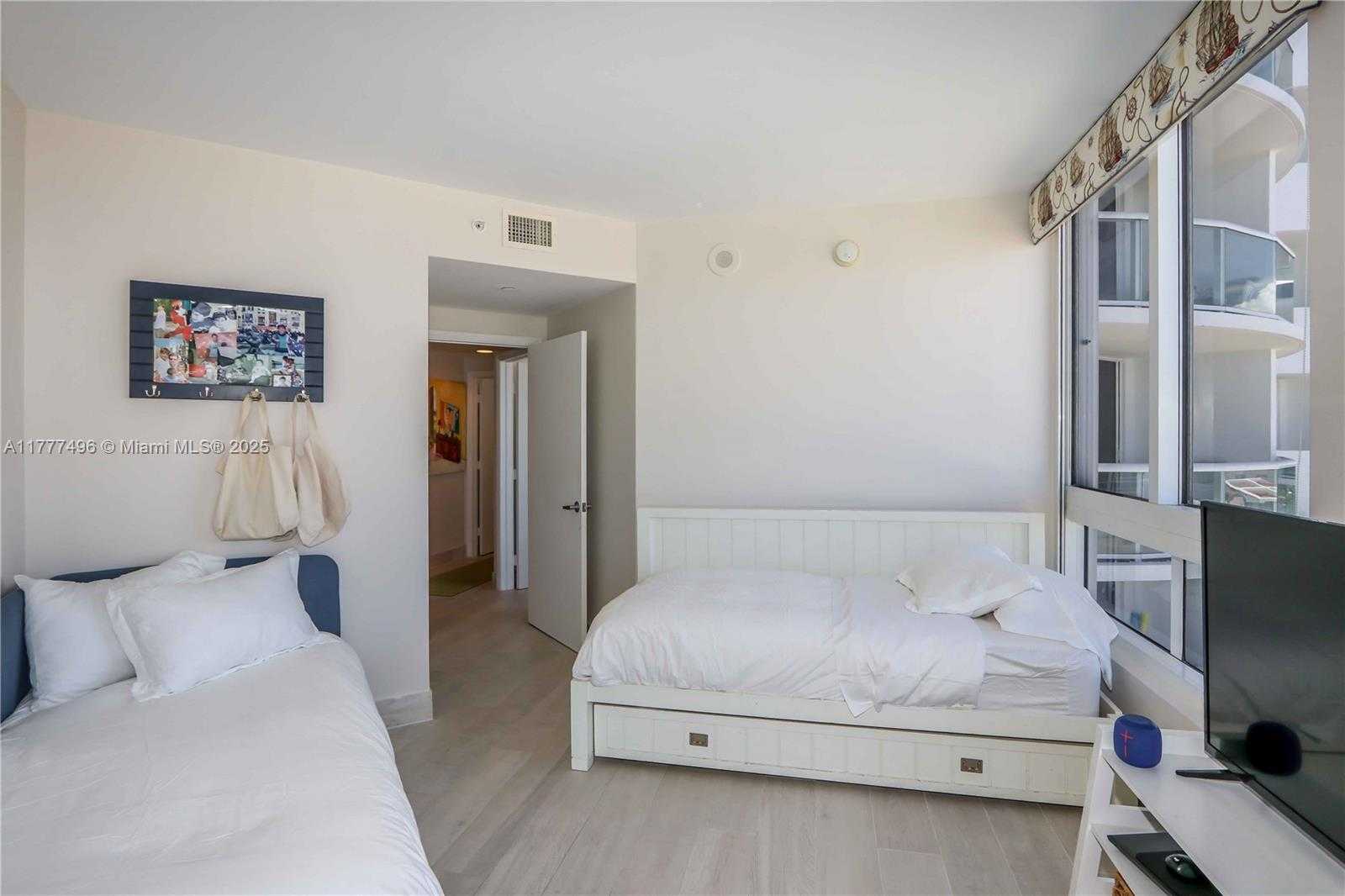 Small Image of 6365 COLLINS AVE #2401, Miami Beach Number 17