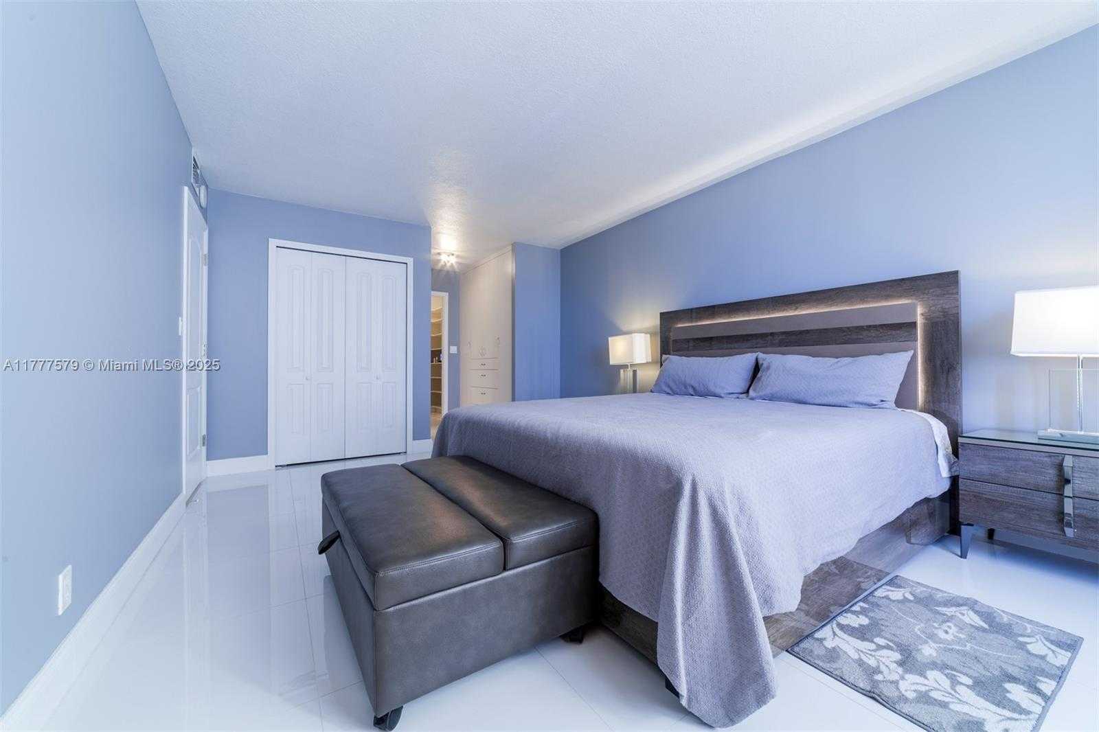 Small Image of 2500 PARKVIEW DR #1117, Hallandale Beach Number 11