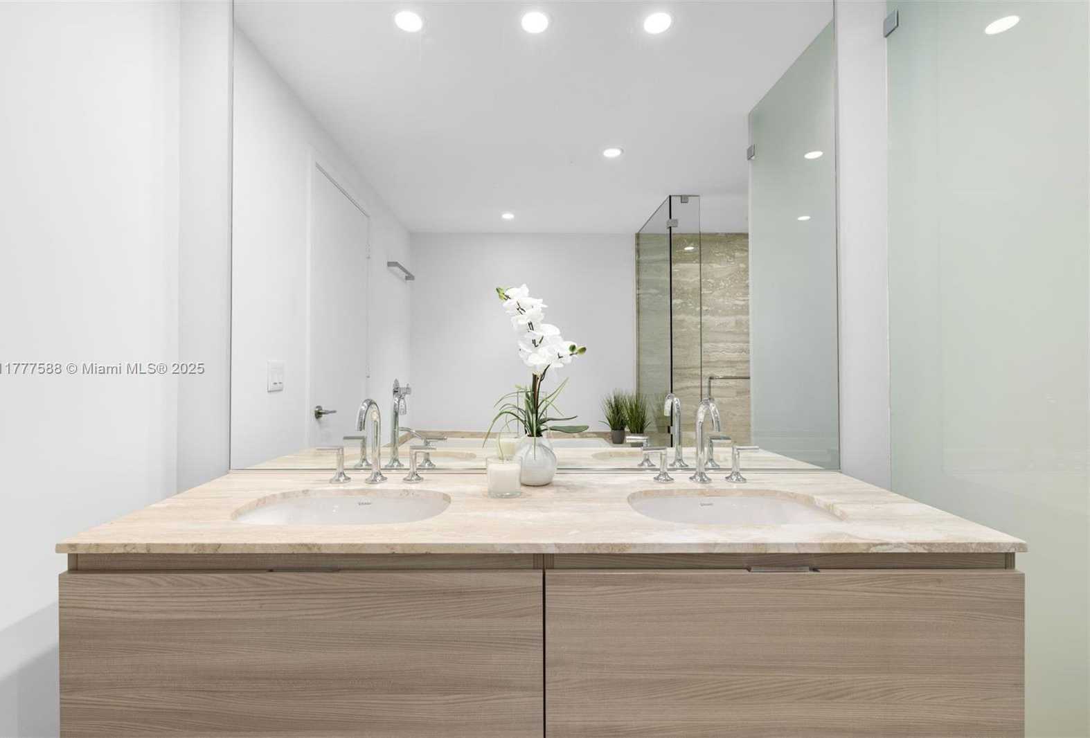 Small Image of 2900 NORTH EAST 7TH AVE #1002, Miami Number 19