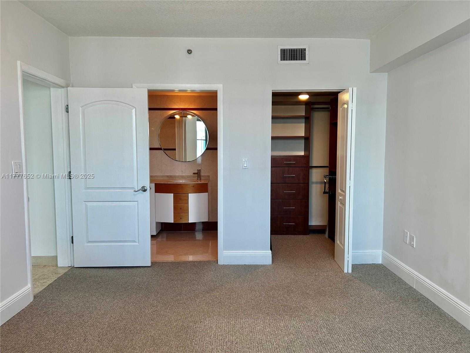 Small Image of 110 WASHINGTON AVE #1814, Miami Beach Number 10