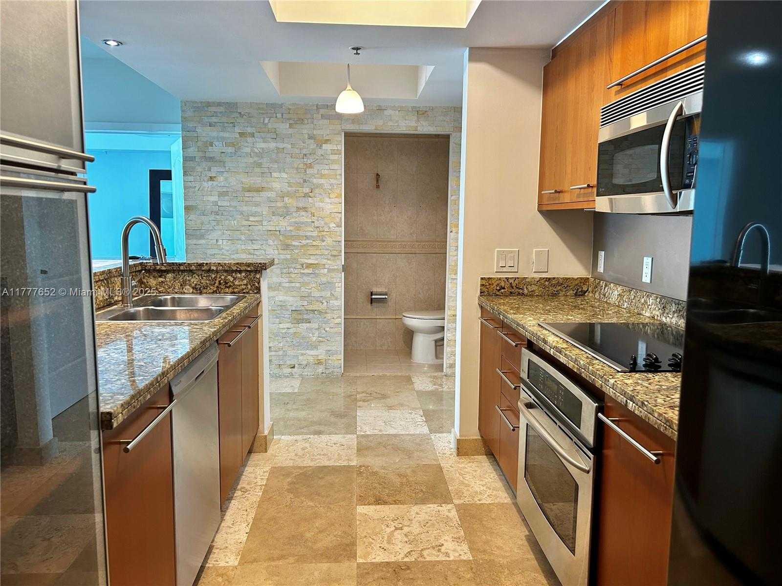 Small Image of 110 WASHINGTON AVE #1814, Miami Beach Number 12