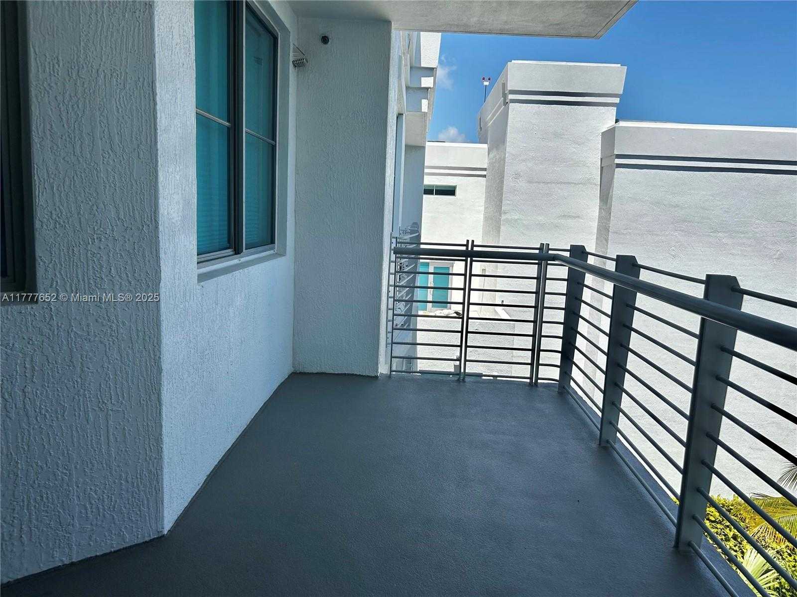 Small Image of 110 WASHINGTON AVE #1814, Miami Beach Number 15