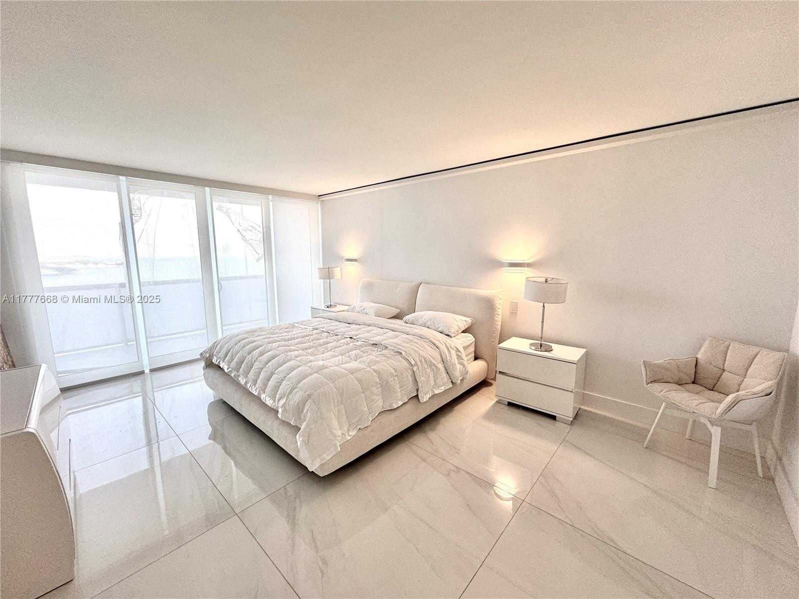 Small Image of 1800 SUNSET HARBOUR DR #1802/4, Miami Beach Number 8