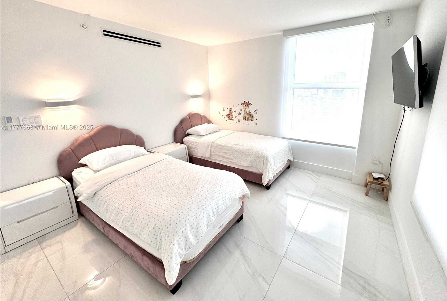 Small Image of 1800 SUNSET HARBOUR DR #1802/4, Miami Beach Number 9