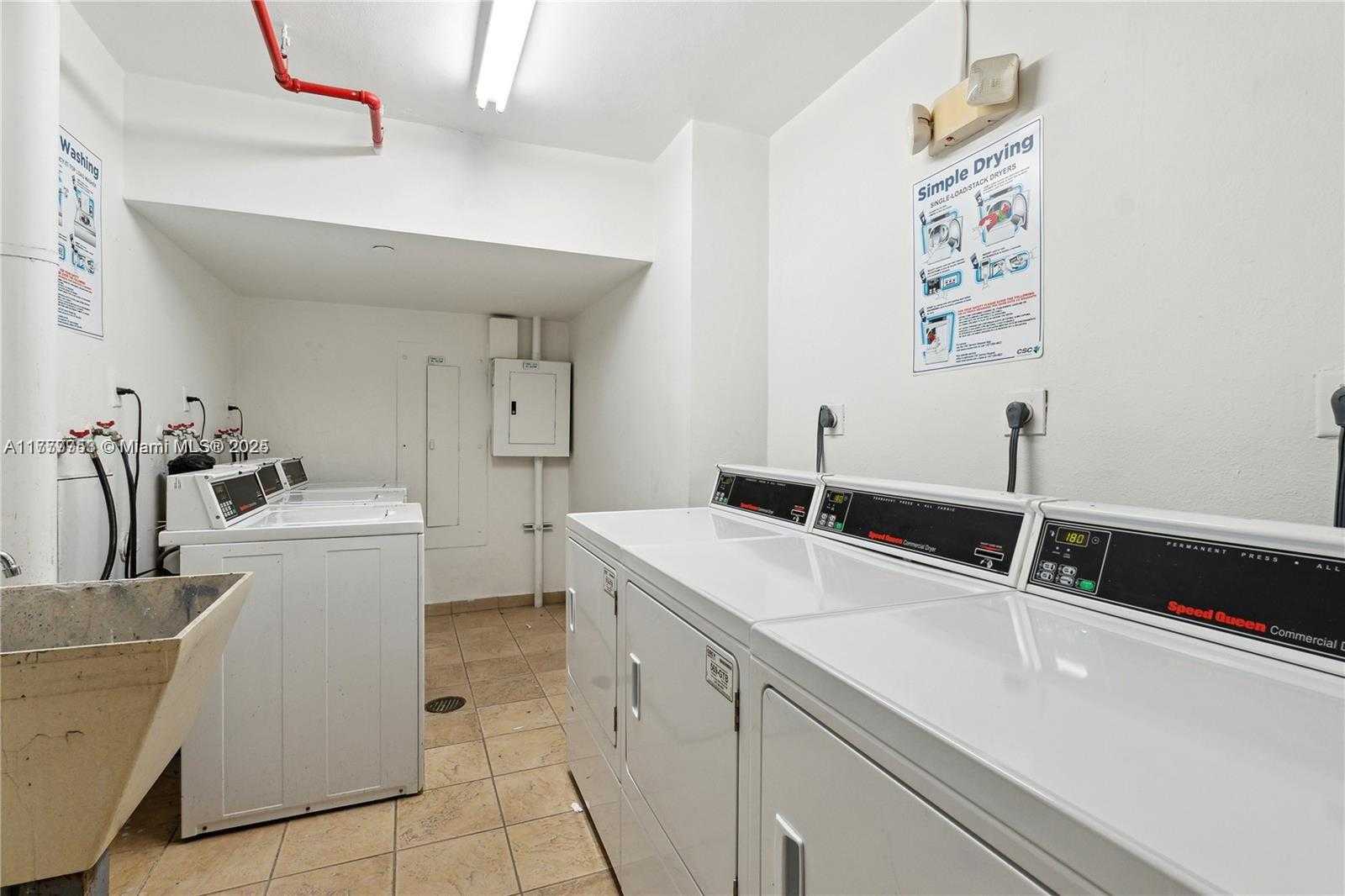 Small Image of 1000 WEST AVE #307, Miami Beach Number 13