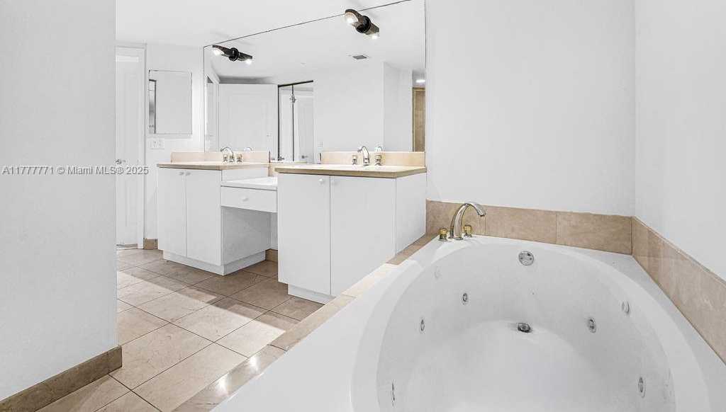 Small Image of 8925 COLLINS AVE #2E, Surfside Number 25
