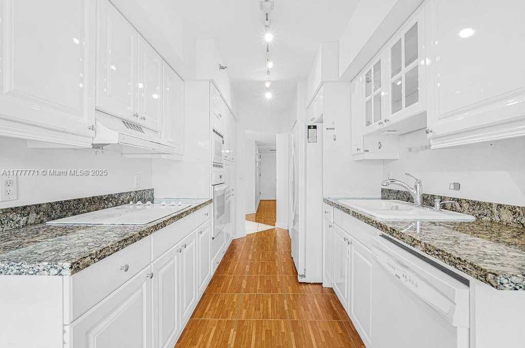 Small Image of 8925 COLLINS AVE #2E, Surfside Number 31