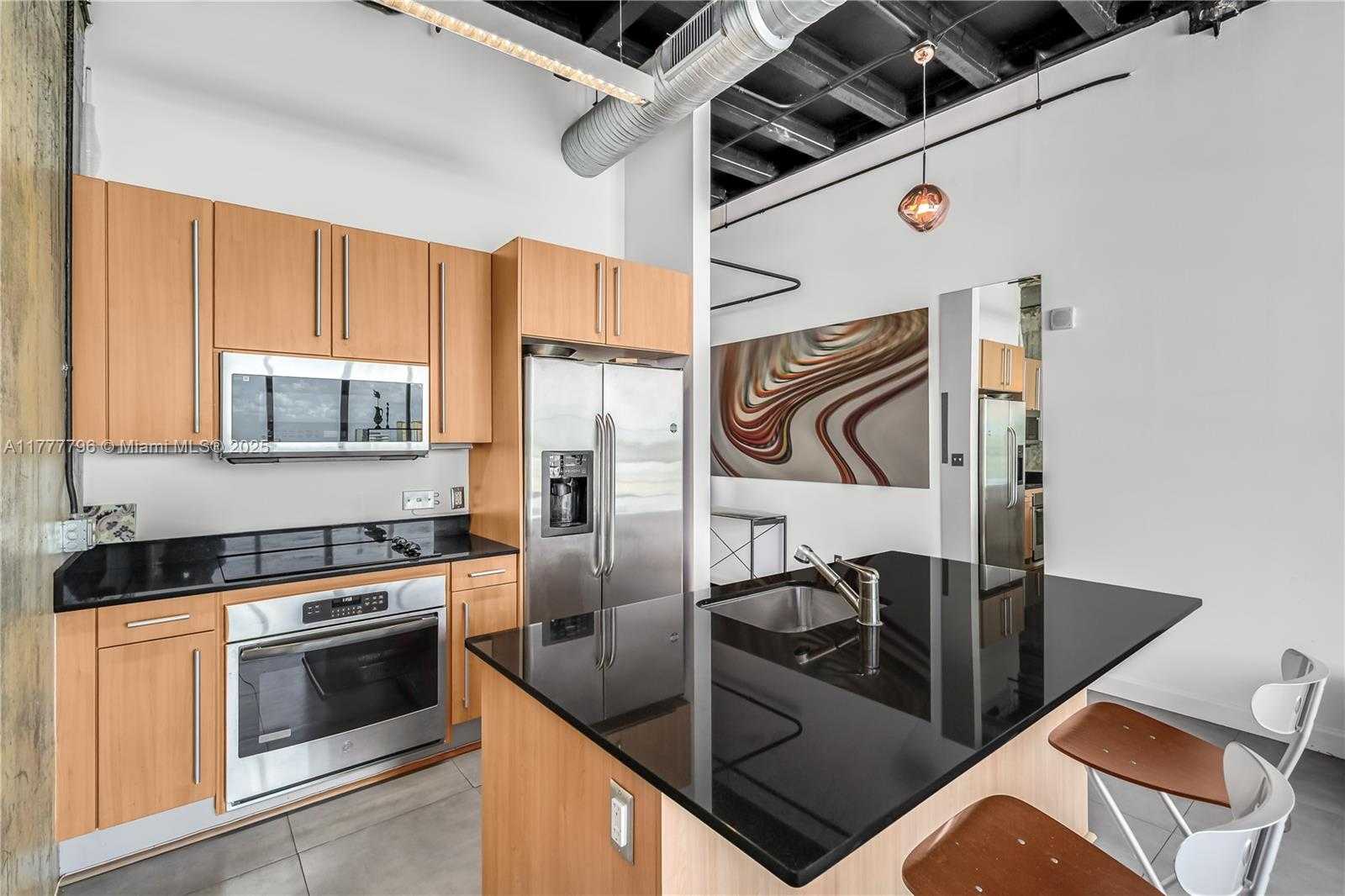 Small Image of 8101 BISCAYNE BLVD #R-613, Miami Number 10