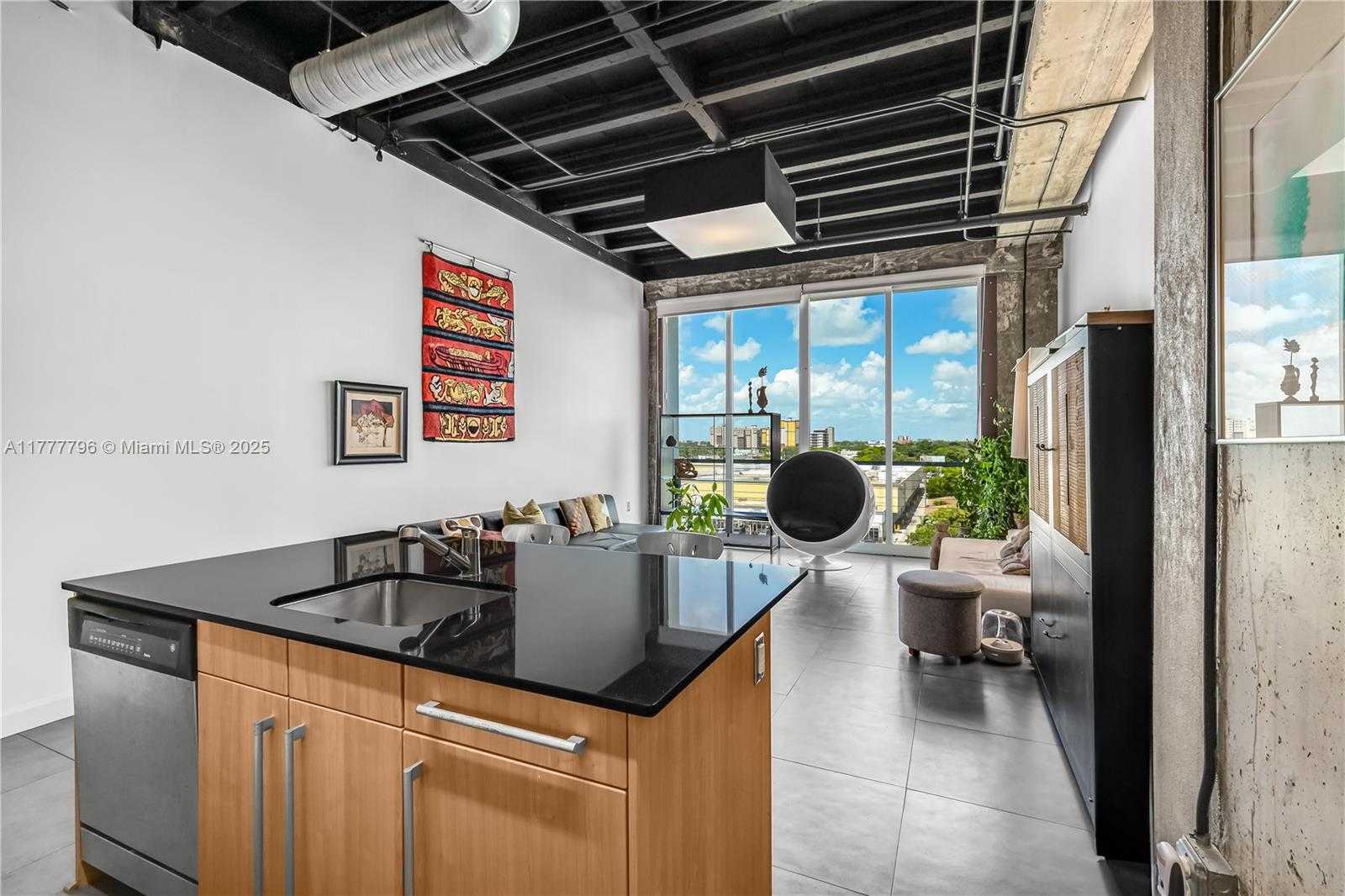 Small Image of 8101 BISCAYNE BLVD #R-613, Miami Number 11