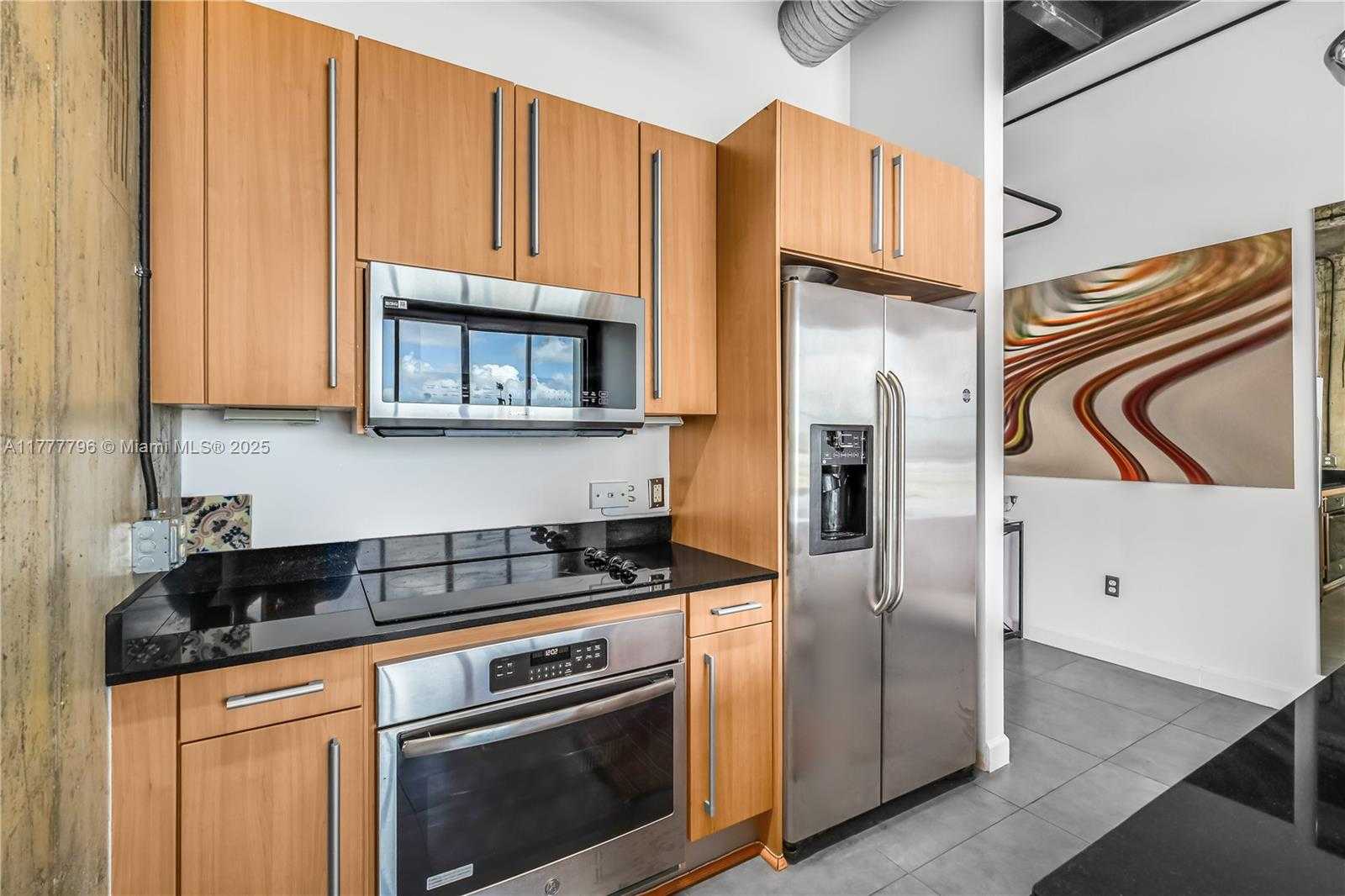 Small Image of 8101 BISCAYNE BLVD #R-613, Miami Number 14