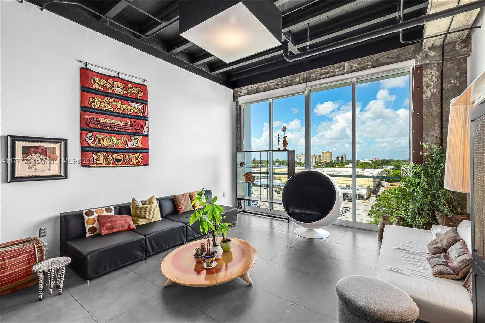 Small Image of 8101 BISCAYNE BLVD #R-613, Miami Number 2