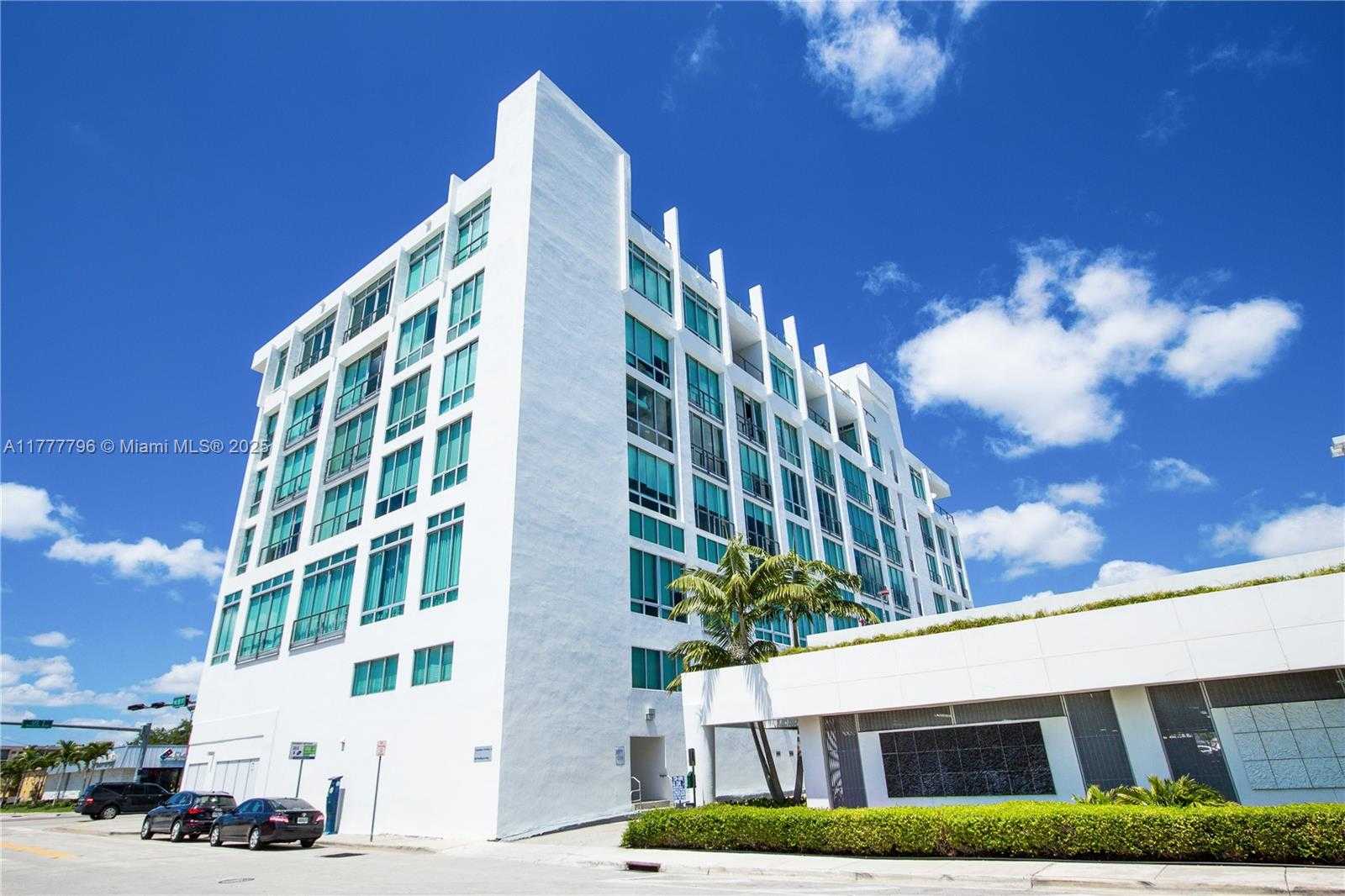 Small Image of 8101 BISCAYNE BLVD #R-613, Miami Number 29