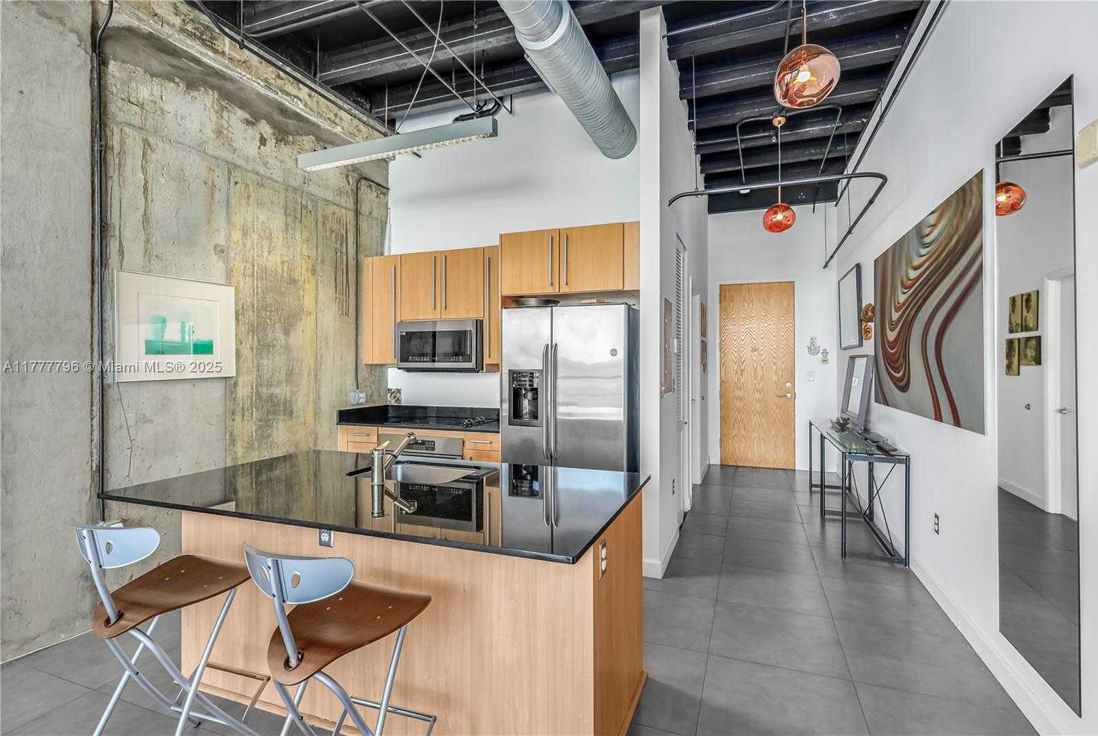 Small Image of 8101 BISCAYNE BLVD #R-613, Miami Number 6