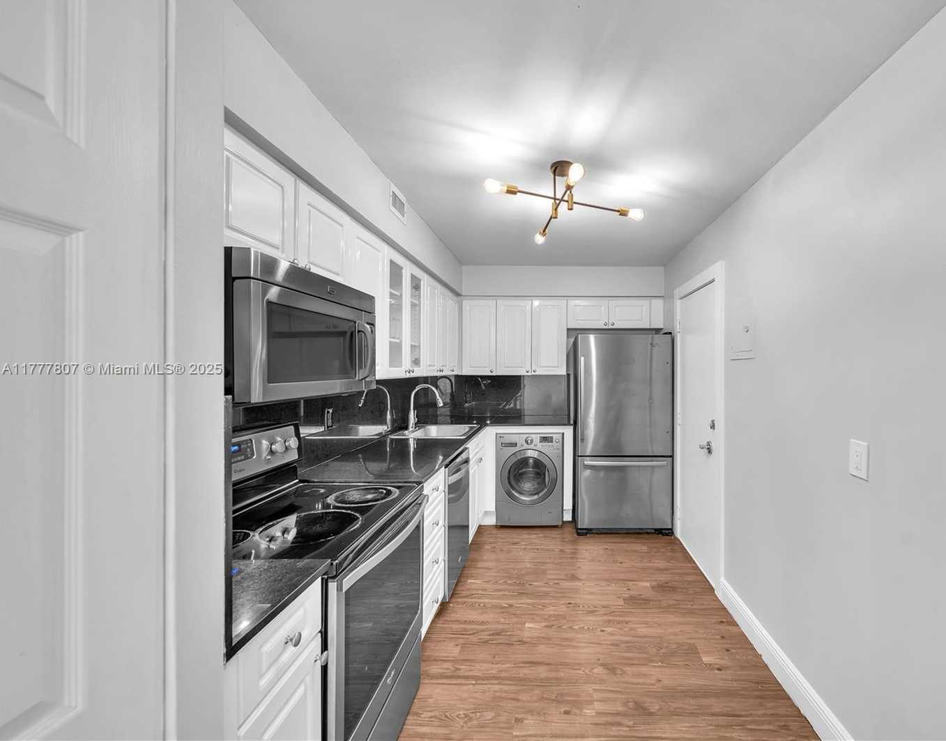Small Image of 6770 INDIAN CREEK DR #9G, Miami Beach Number 11