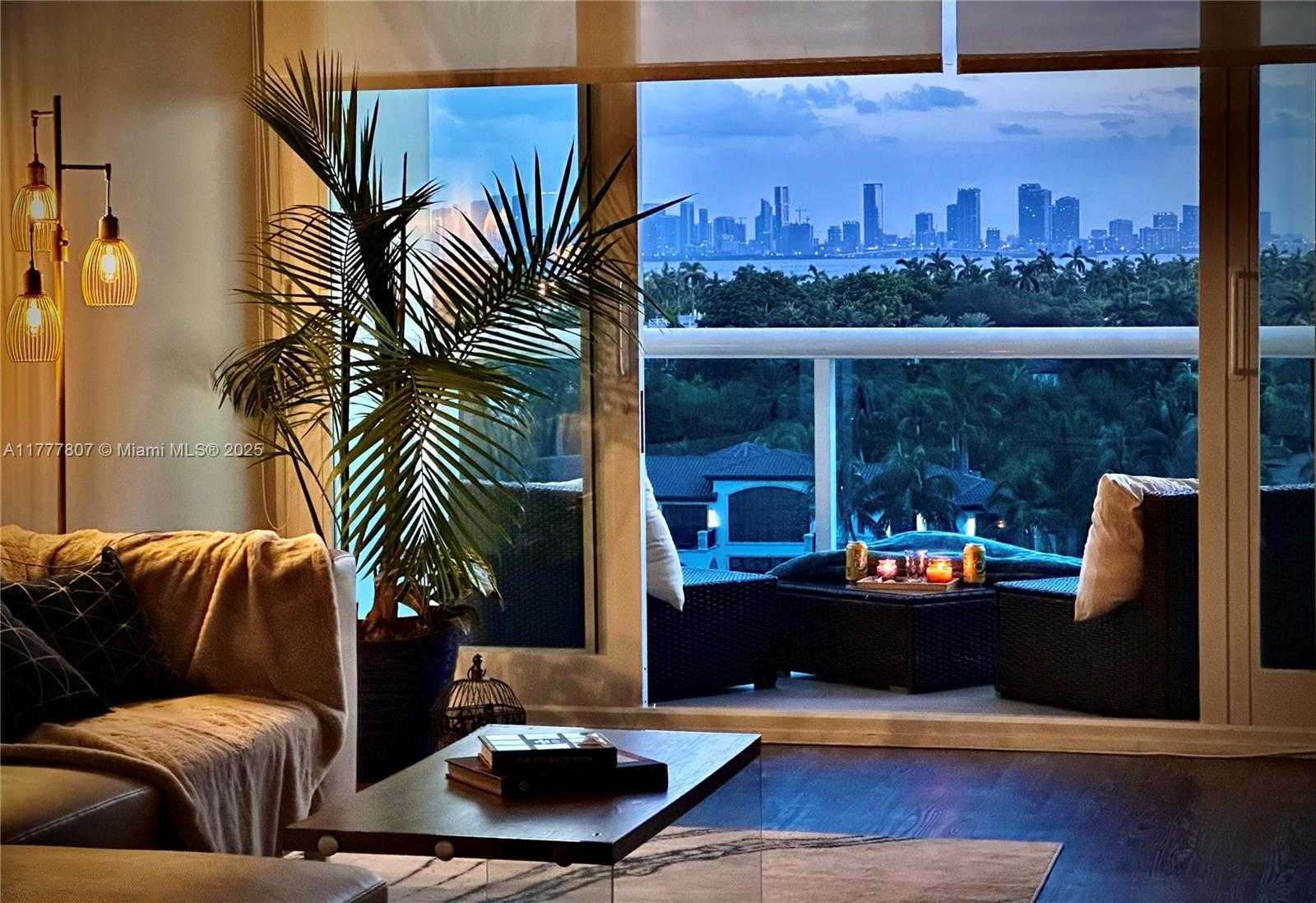 Small Image of 6770 INDIAN CREEK DR #9G, Miami Beach Number 3