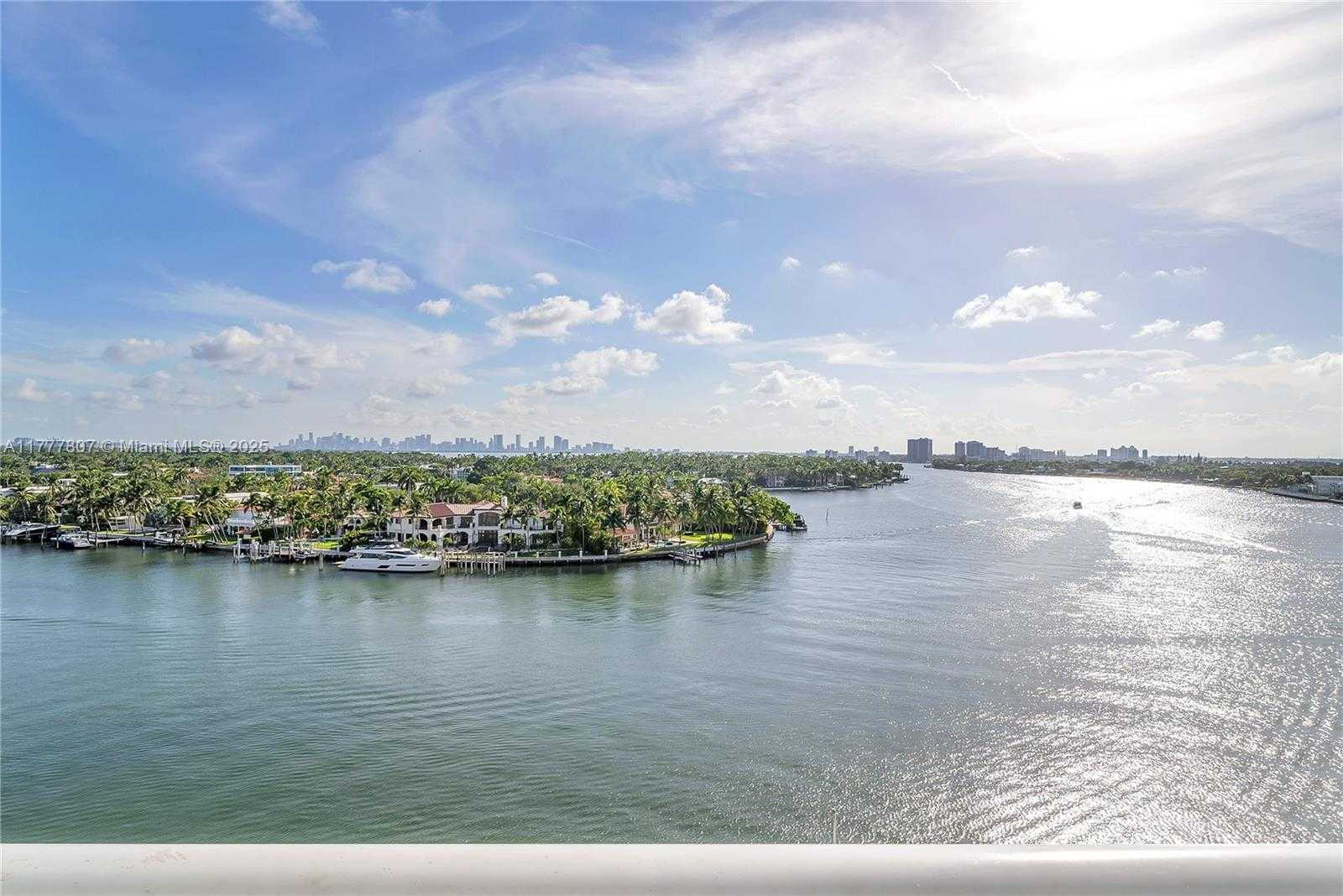 Small Image of 6770 INDIAN CREEK DR #9G, Miami Beach Number 5