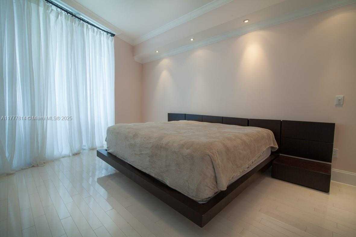 Small Image of 18101 COLLINS AVE #1803, Sunny Isles Beach Number 6