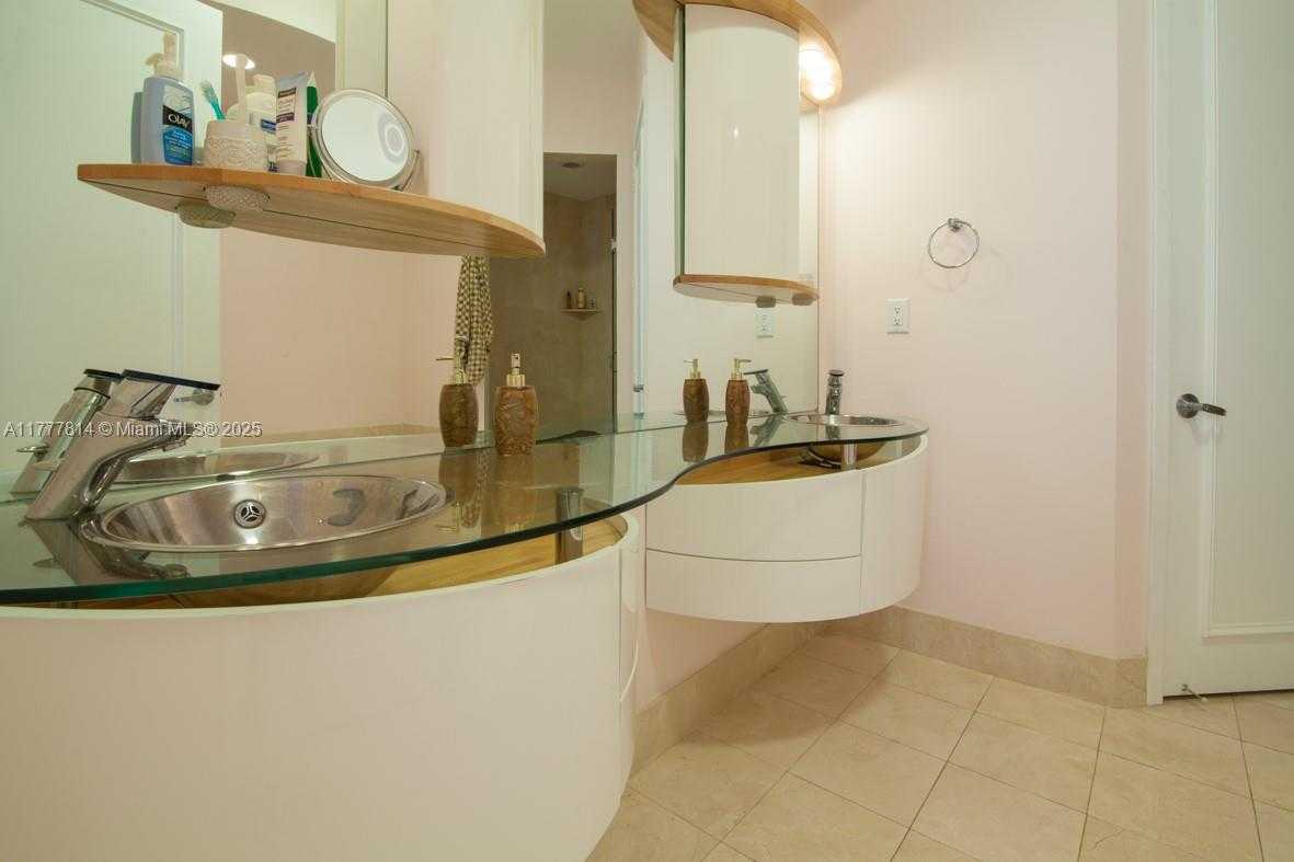 Small Image of 18101 COLLINS AVE #1803, Sunny Isles Beach Number 7