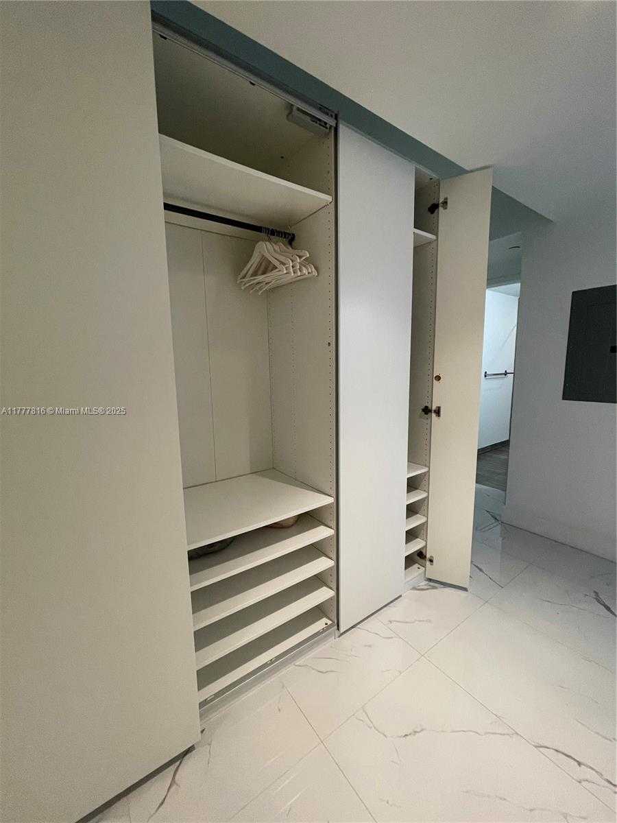 Small Image of 1010 BRICKELL AVE #2106, Miami Number 11