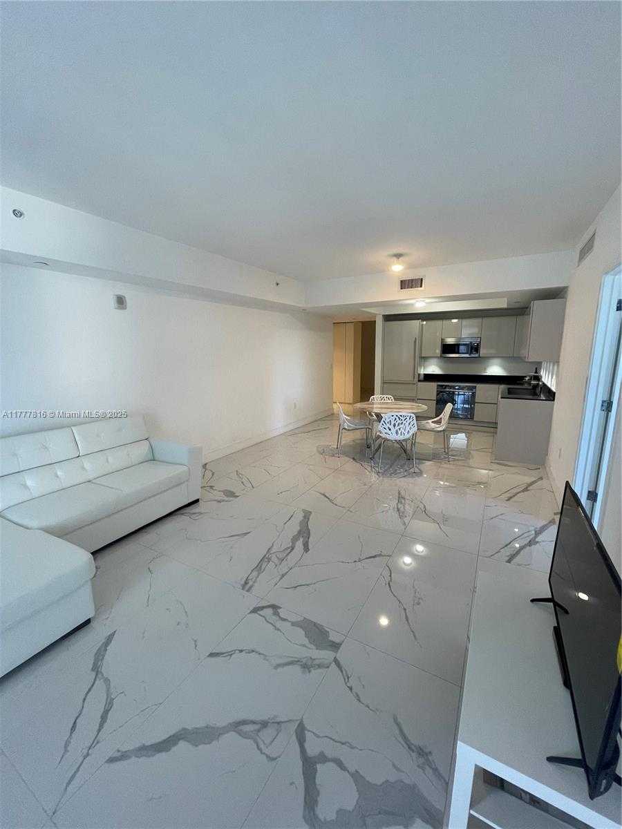 Small Image of 1010 BRICKELL AVE #2106, Miami Number 2