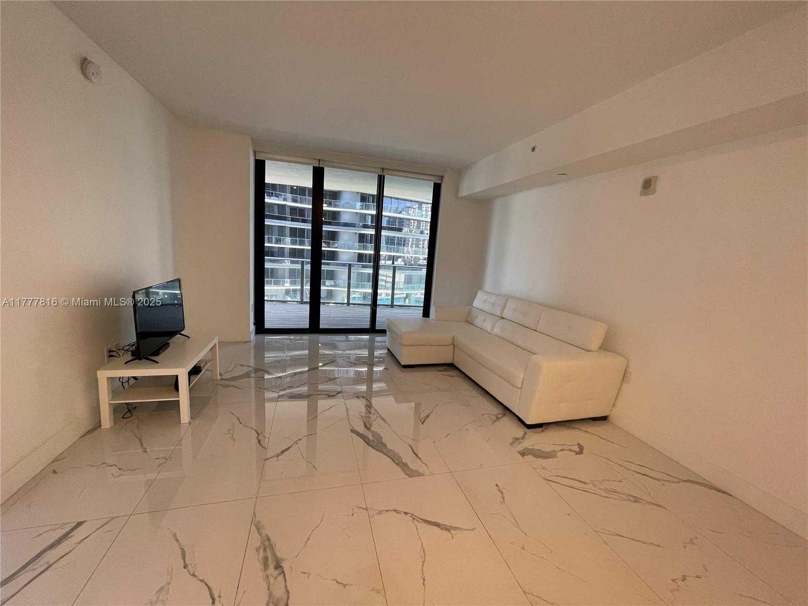 Small Image of 1010 BRICKELL AVE #2106, Miami Number 3