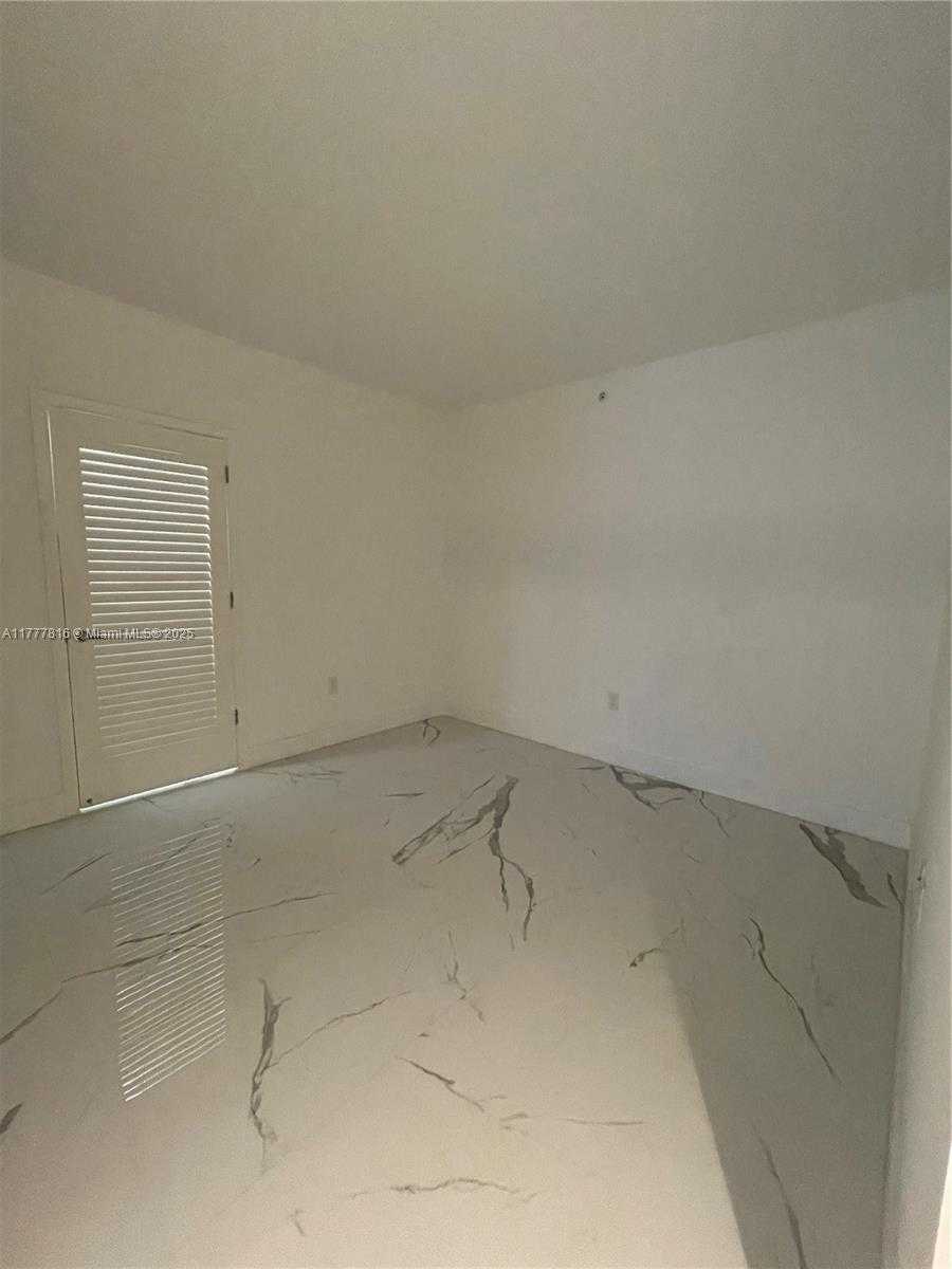 Small Image of 1010 BRICKELL AVE #2106, Miami Number 9