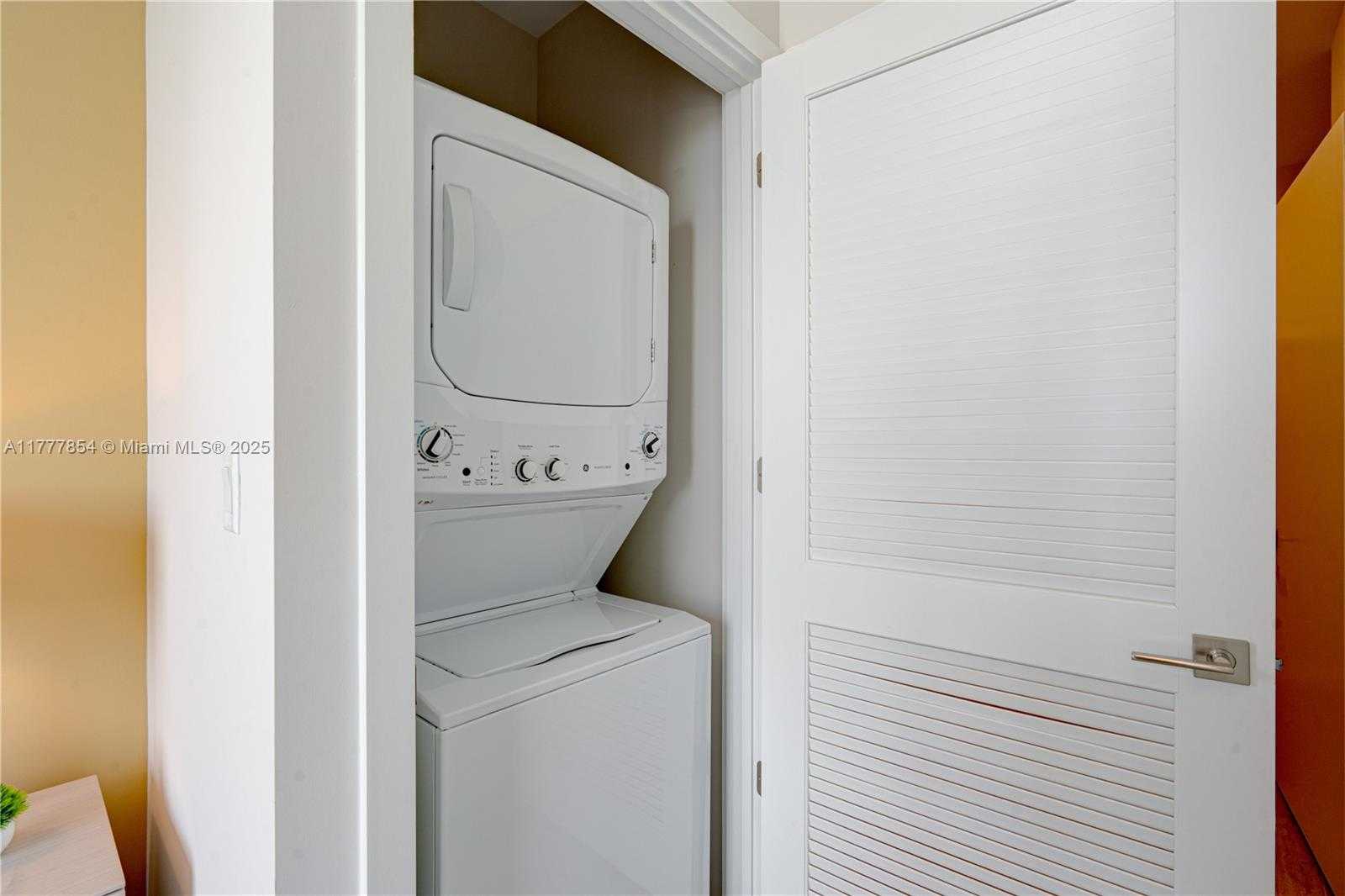 Small Image of 3900 BISCAYNE BLVD #N-1205, Miami Number 16