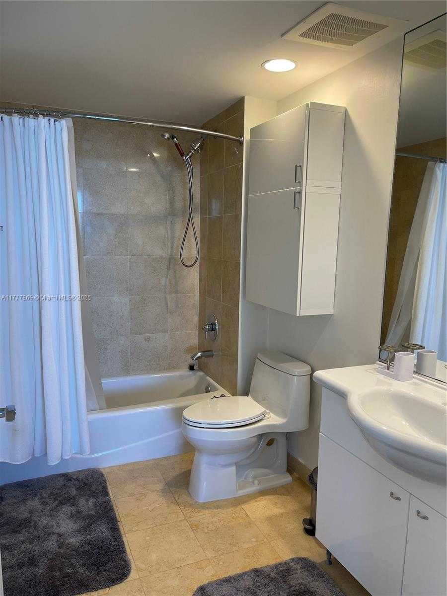 Small Image of 1800 SOUTH OCEAN DR #903, Hallandale Beach Number 10