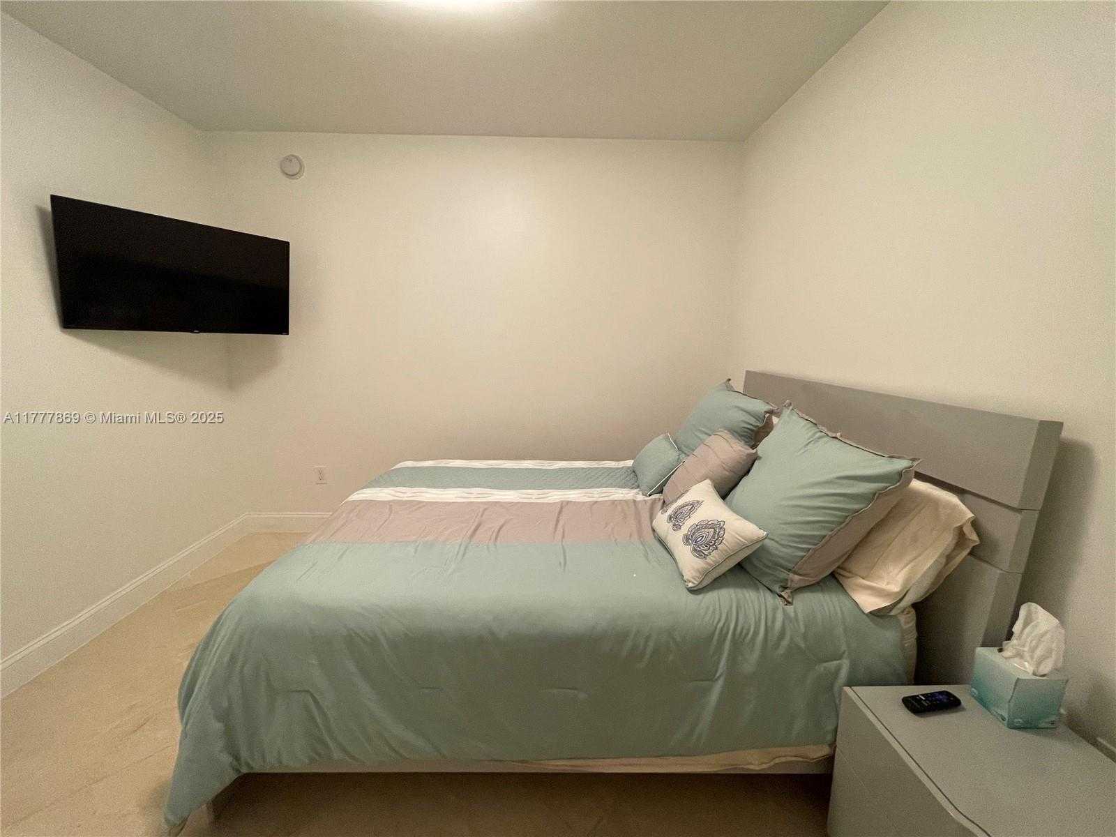 Small Image of 1800 SOUTH OCEAN DR #903, Hallandale Beach Number 11