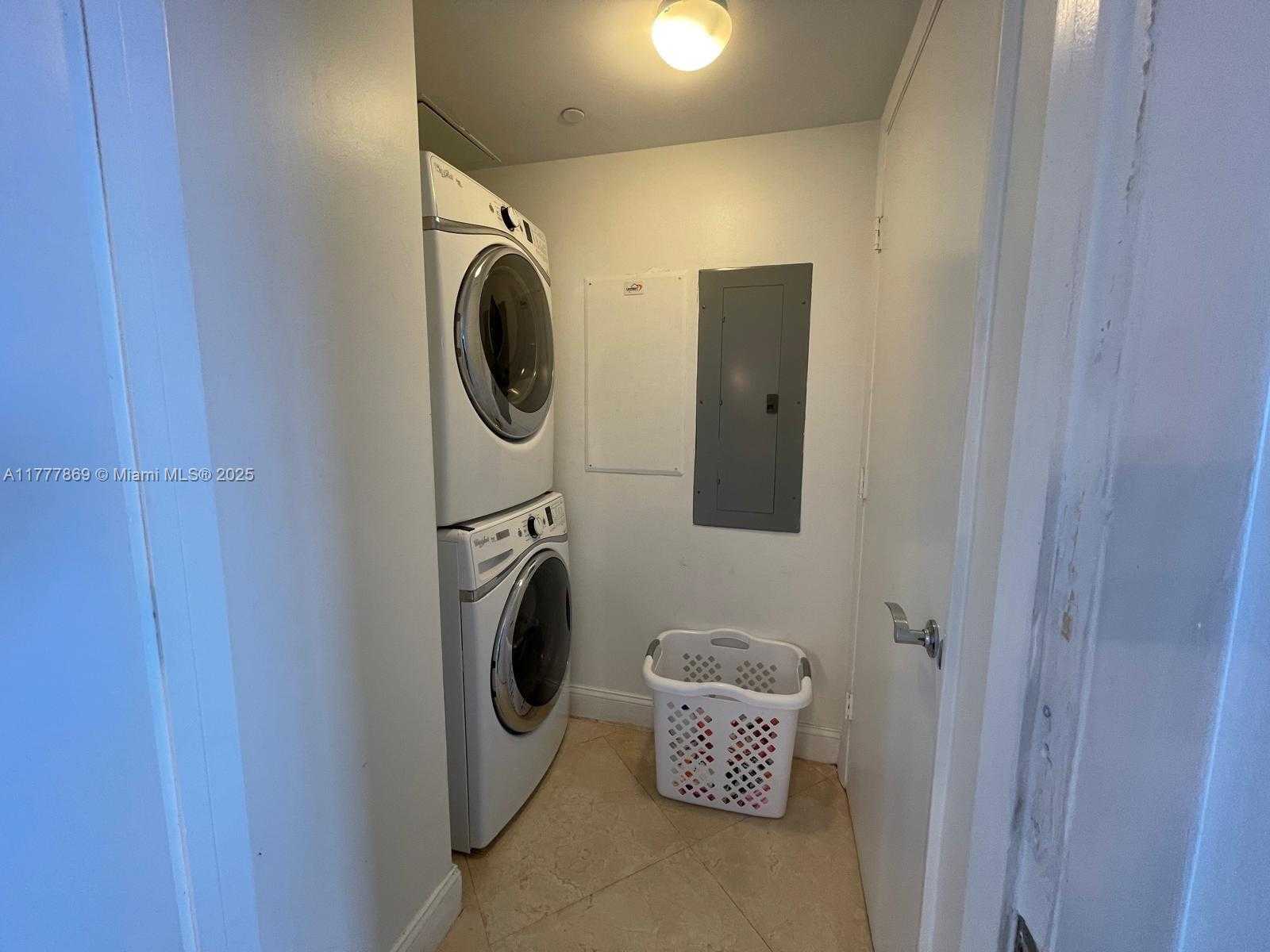 Small Image of 1800 SOUTH OCEAN DR #903, Hallandale Beach Number 13
