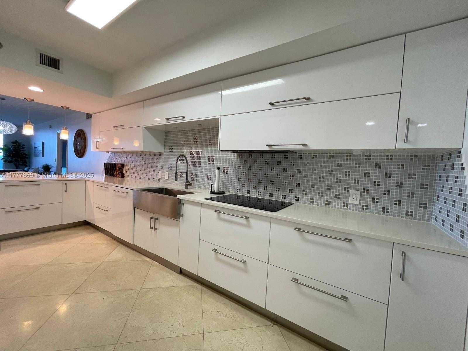 Small Image of 1800 SOUTH OCEAN DR #903, Hallandale Beach Number 6