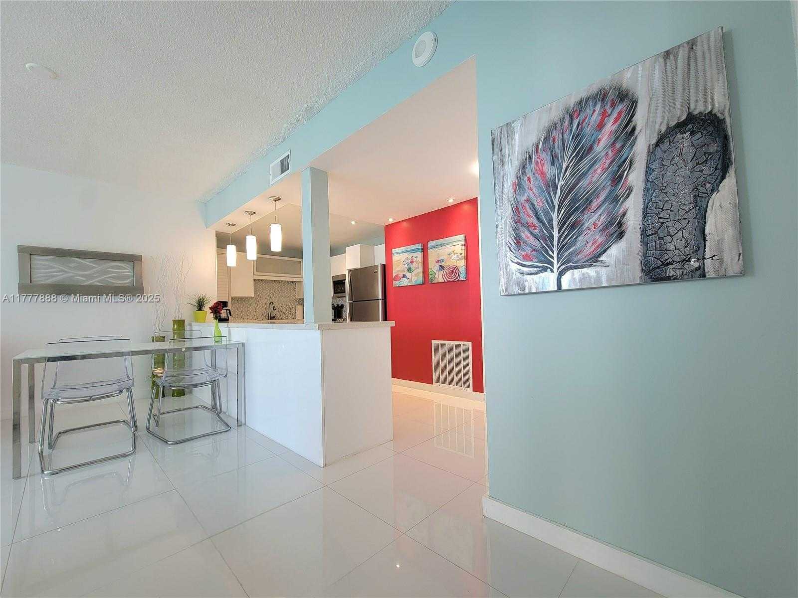Small Image of 3505 SOUTH OCEAN DR #1011, Hollywood Number 4
