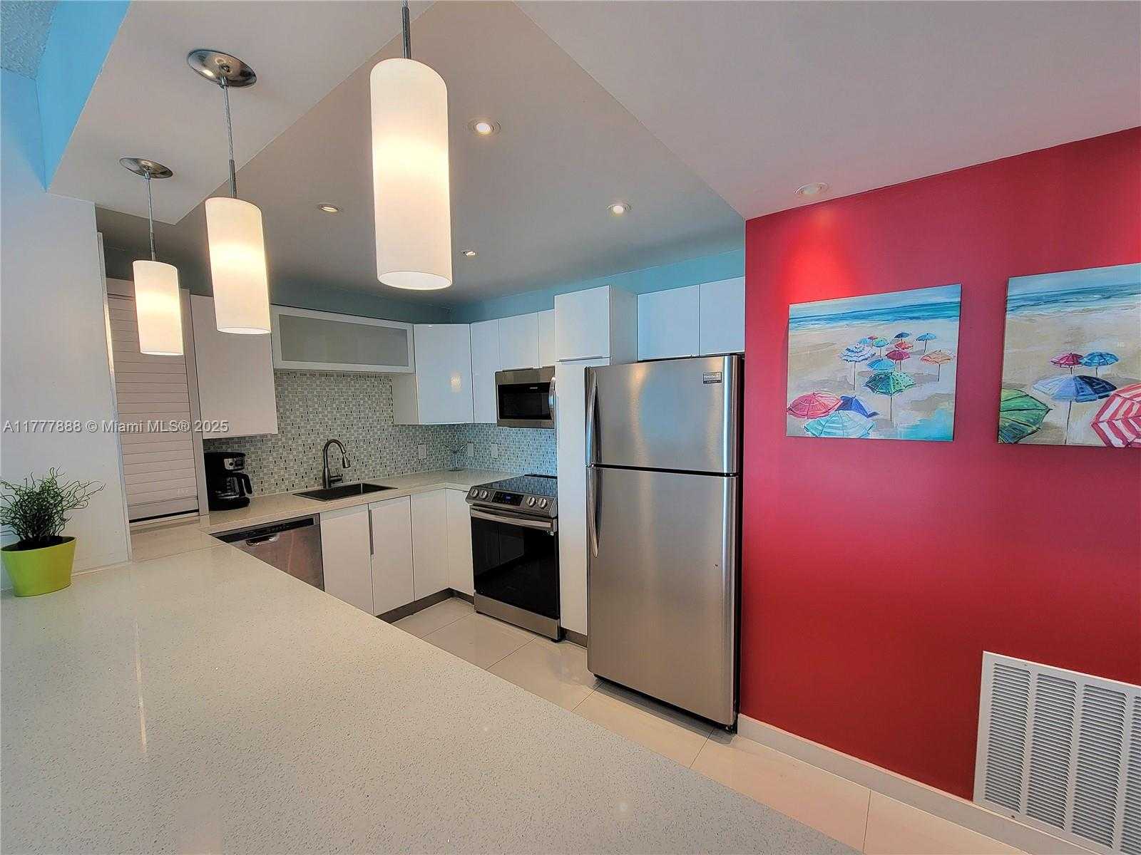 Small Image of 3505 SOUTH OCEAN DR #1011, Hollywood Number 7
