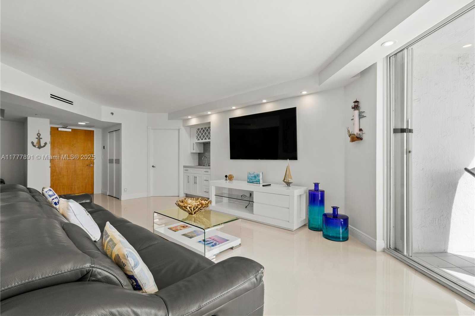 Small Image of 16485 COLLINS AVE #1432, Sunny Isles Beach Number 10