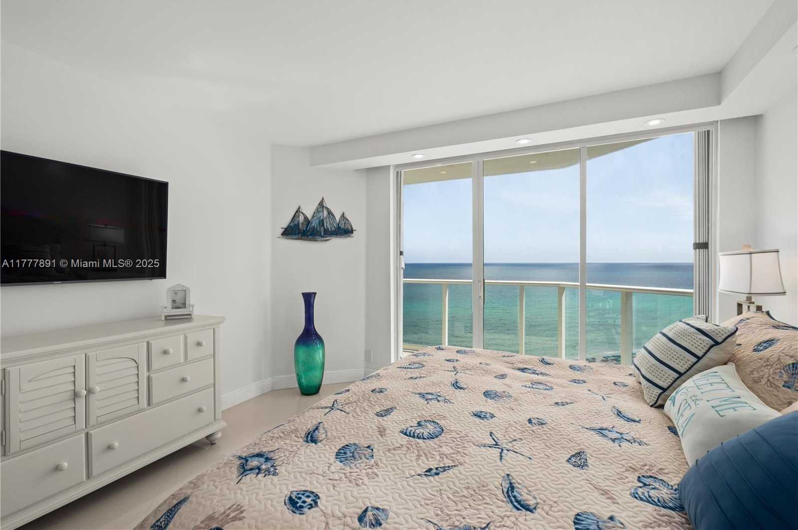 Small Image of 16485 COLLINS AVE #1432, Sunny Isles Beach Number 5