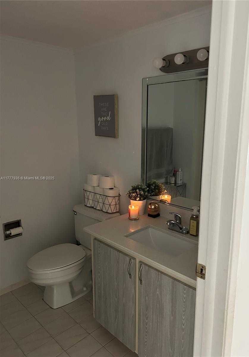 Small Image of 9445 FONTAINEBLEAU BLVD #104, Miami Number 11