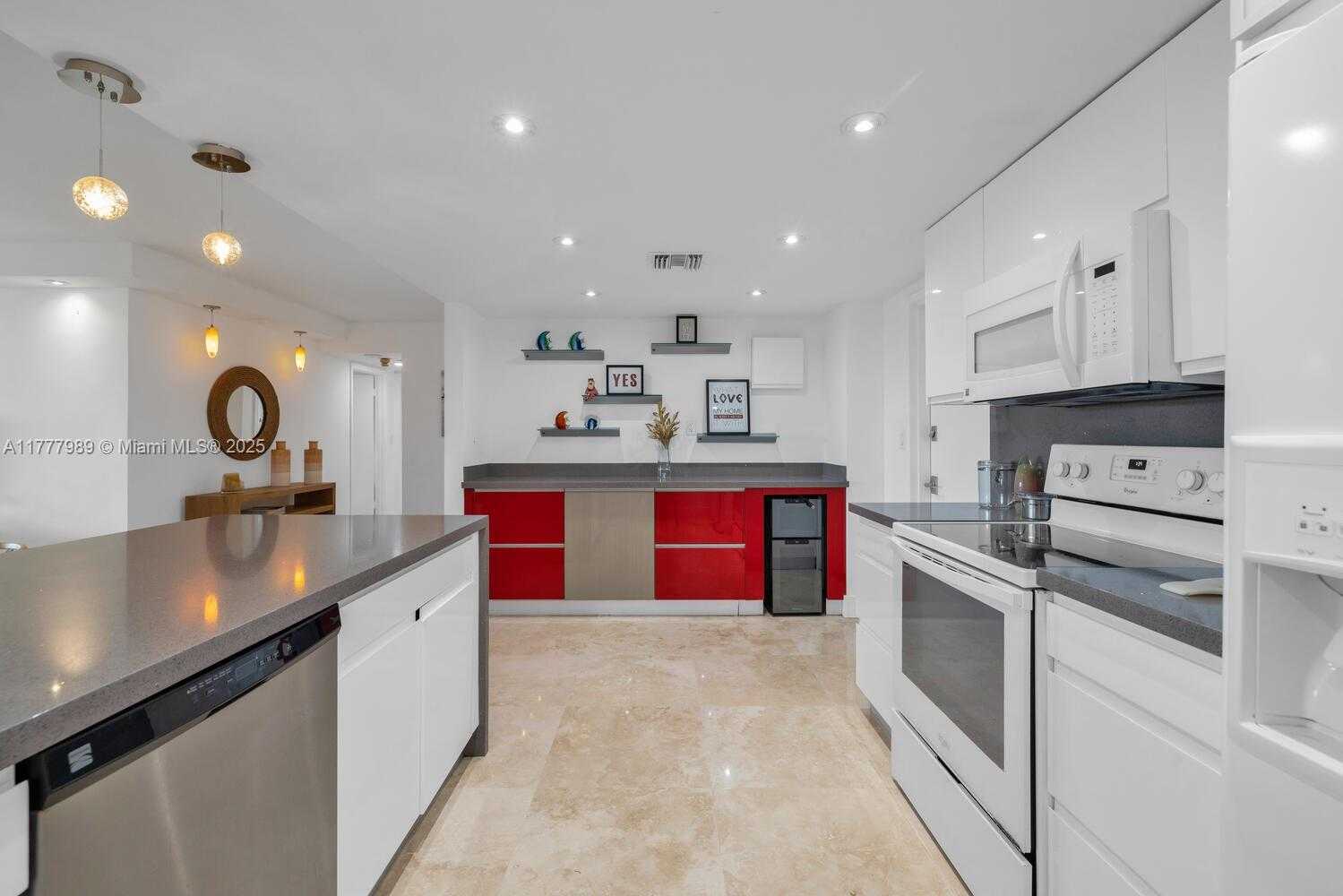 Small Image of 155 OCEAN LANE DR #1111, Key Biscayne Number 11