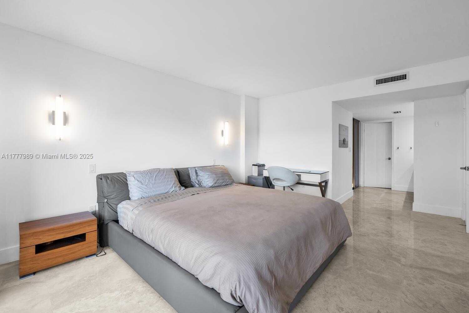 Small Image of 155 OCEAN LANE DR #1111, Key Biscayne Number 21