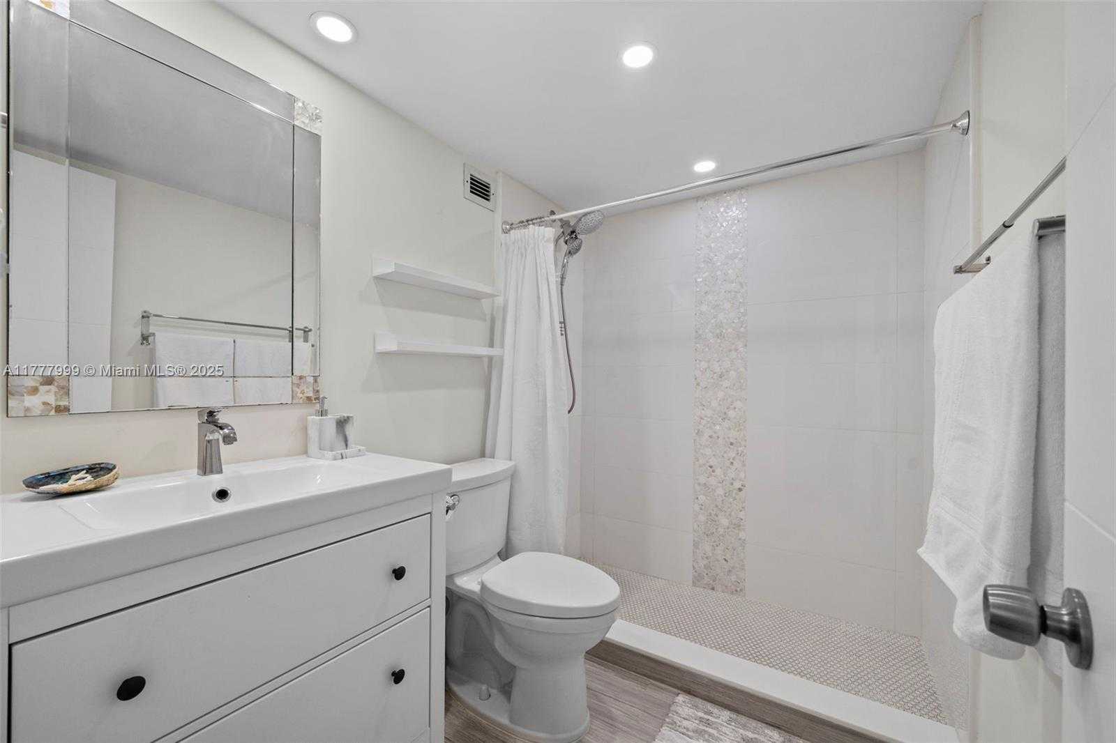Small Image of 1600 SOUTH OCEAN DR #18J, Hollywood Number 20