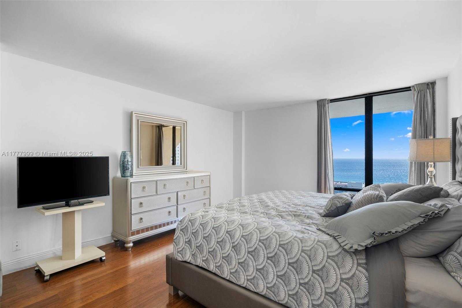 Small Image of 1600 SOUTH OCEAN DR #18J, Hollywood Number 21