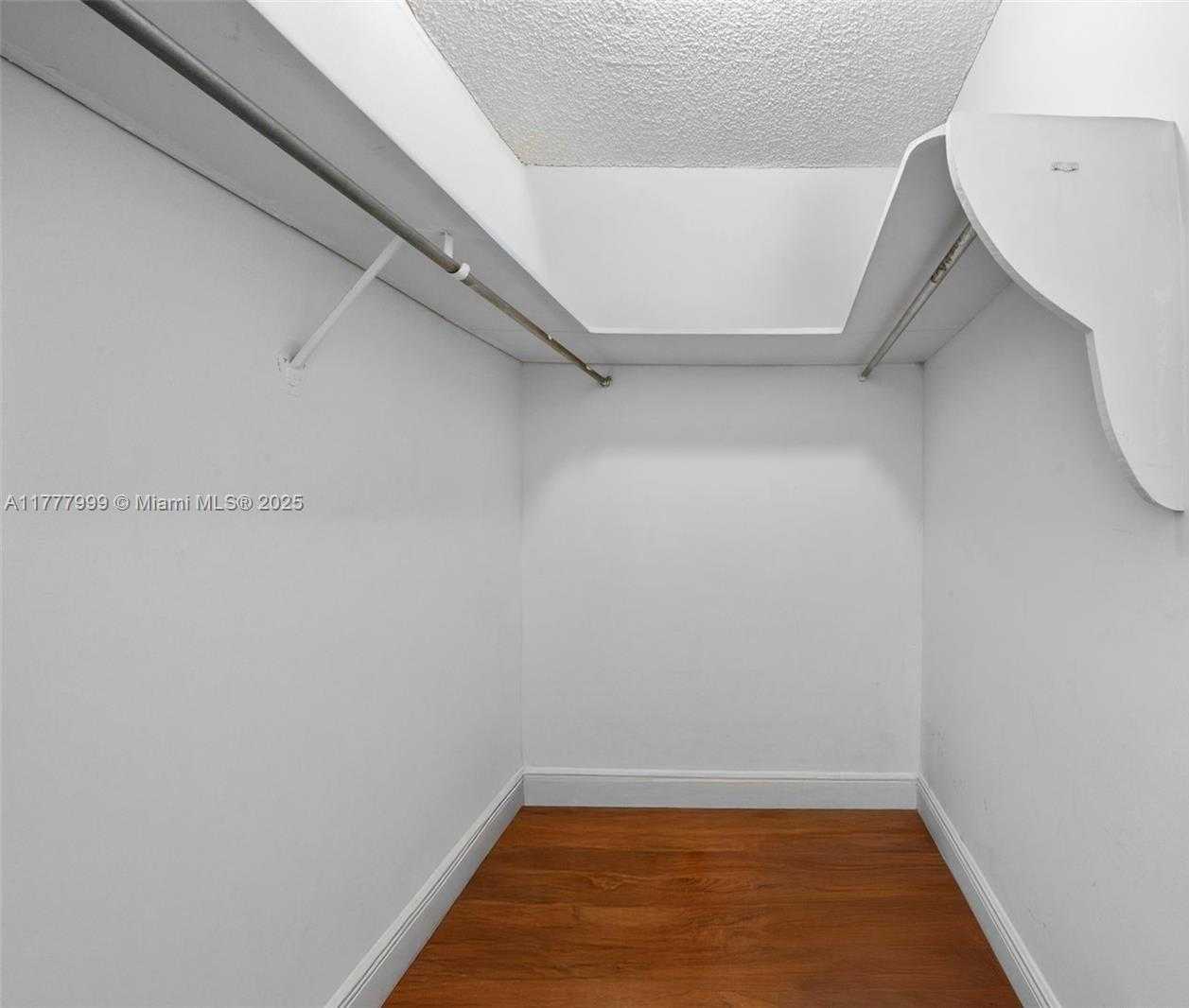 Small Image of 1600 SOUTH OCEAN DR #18J, Hollywood Number 29